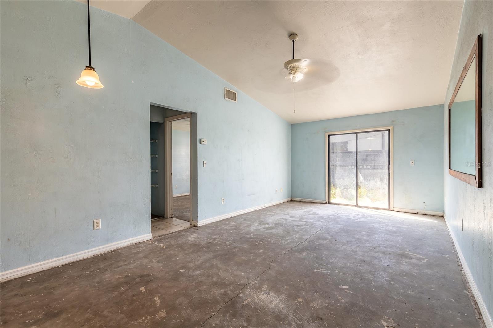 RIVIERA VILLAGE - Residential