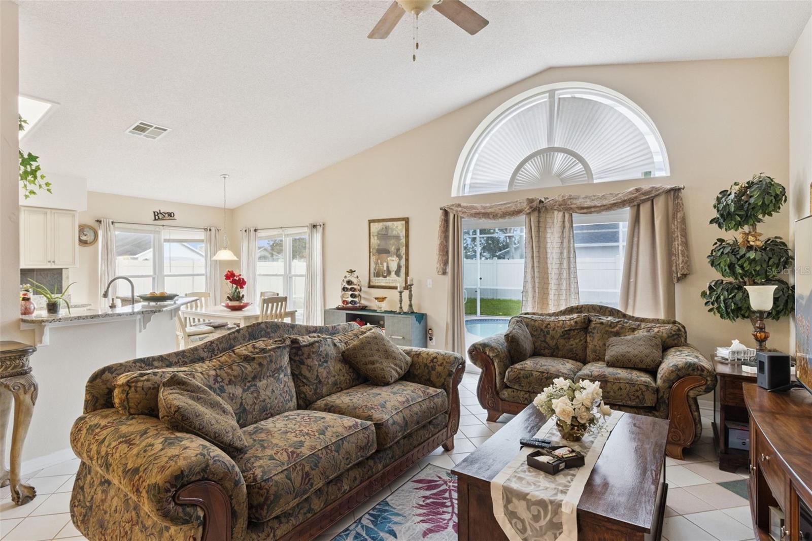 LINDFIELDS UNIT 3 - Residential