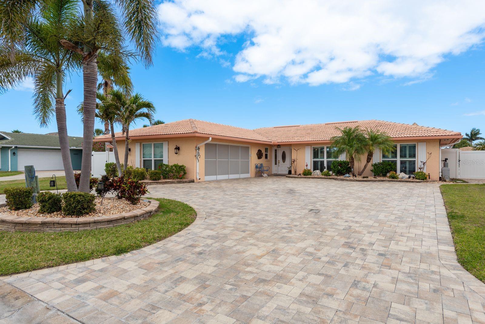 3235 SEAWAY DRIVE