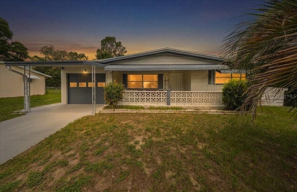 Photo of 30 N Lincoln Avenue, Beverly Hills, FL 34465 (MLS # OM728867)