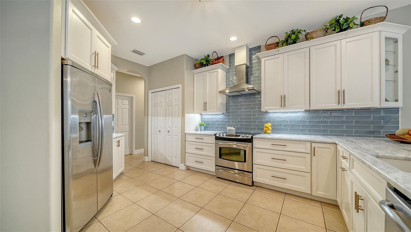 STONEYBROOK AT VENICE - Residential