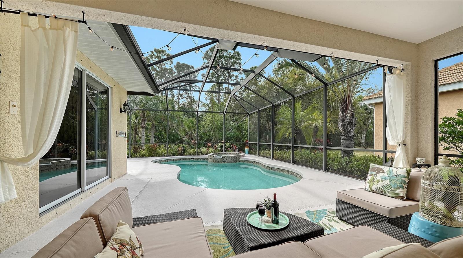 STONEYBROOK AT VENICE - Residential