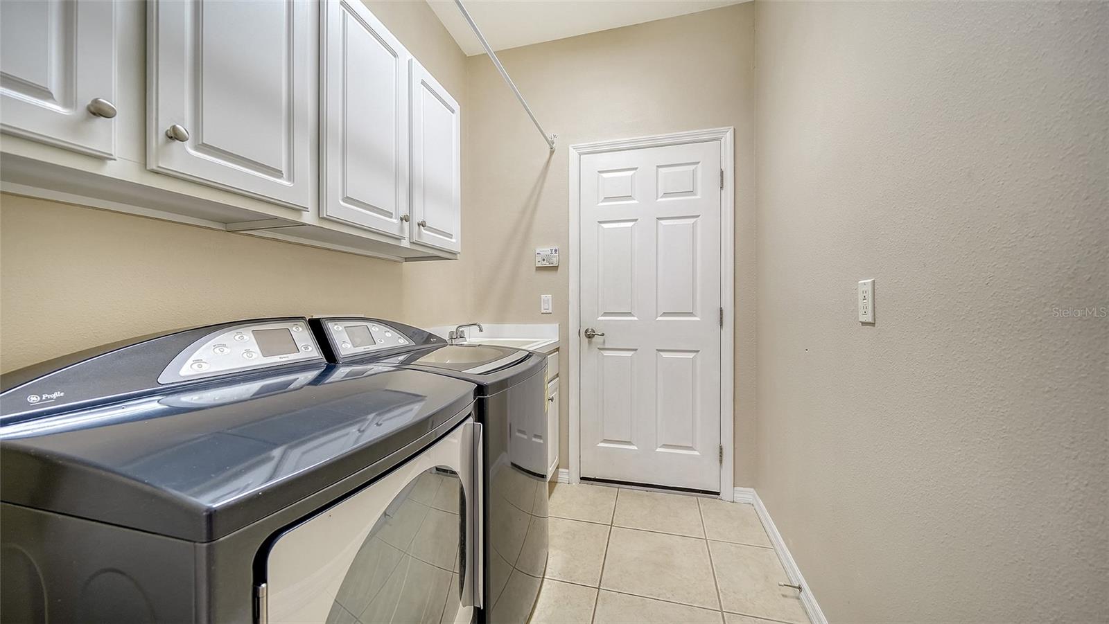 STONEYBROOK AT VENICE - Residential