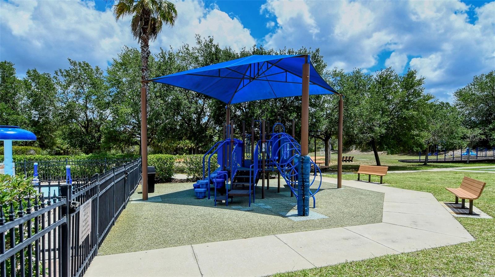 STONEYBROOK AT VENICE - Residential