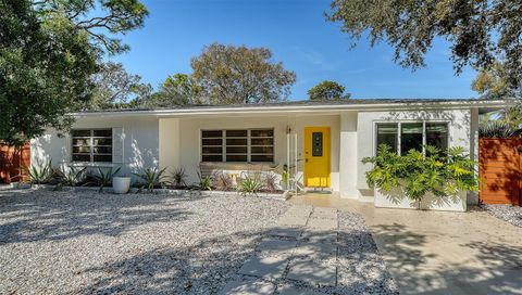 Photo of 5019 Stevens Drive, Sarasota, FL 34234 (MLS # A4683765)