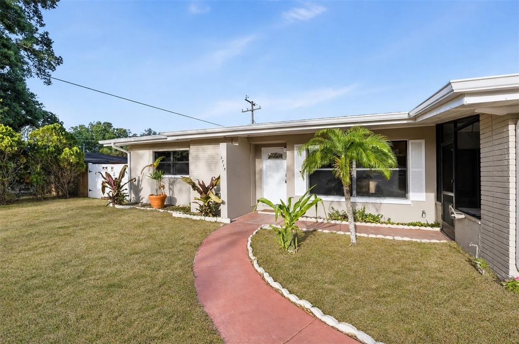 Photo of 2715 Ingot Place, Sarasota, FL 34235 (MLS # A4694449)