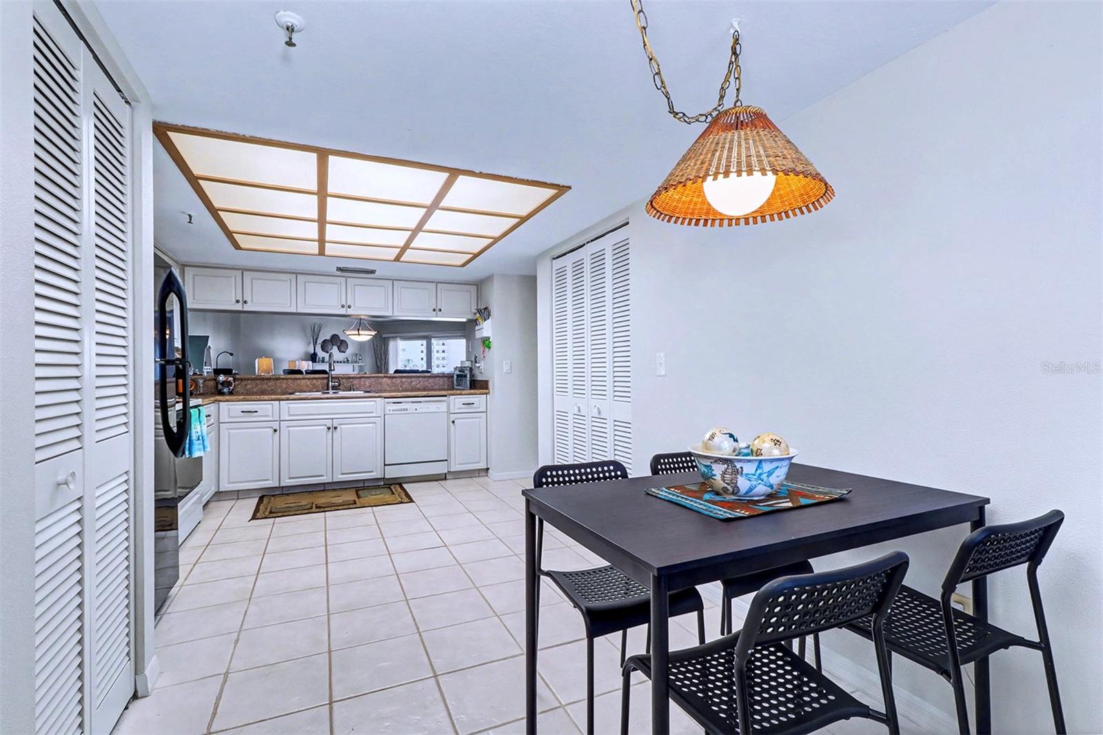 BEACH COTTAGE CONDO - Residential