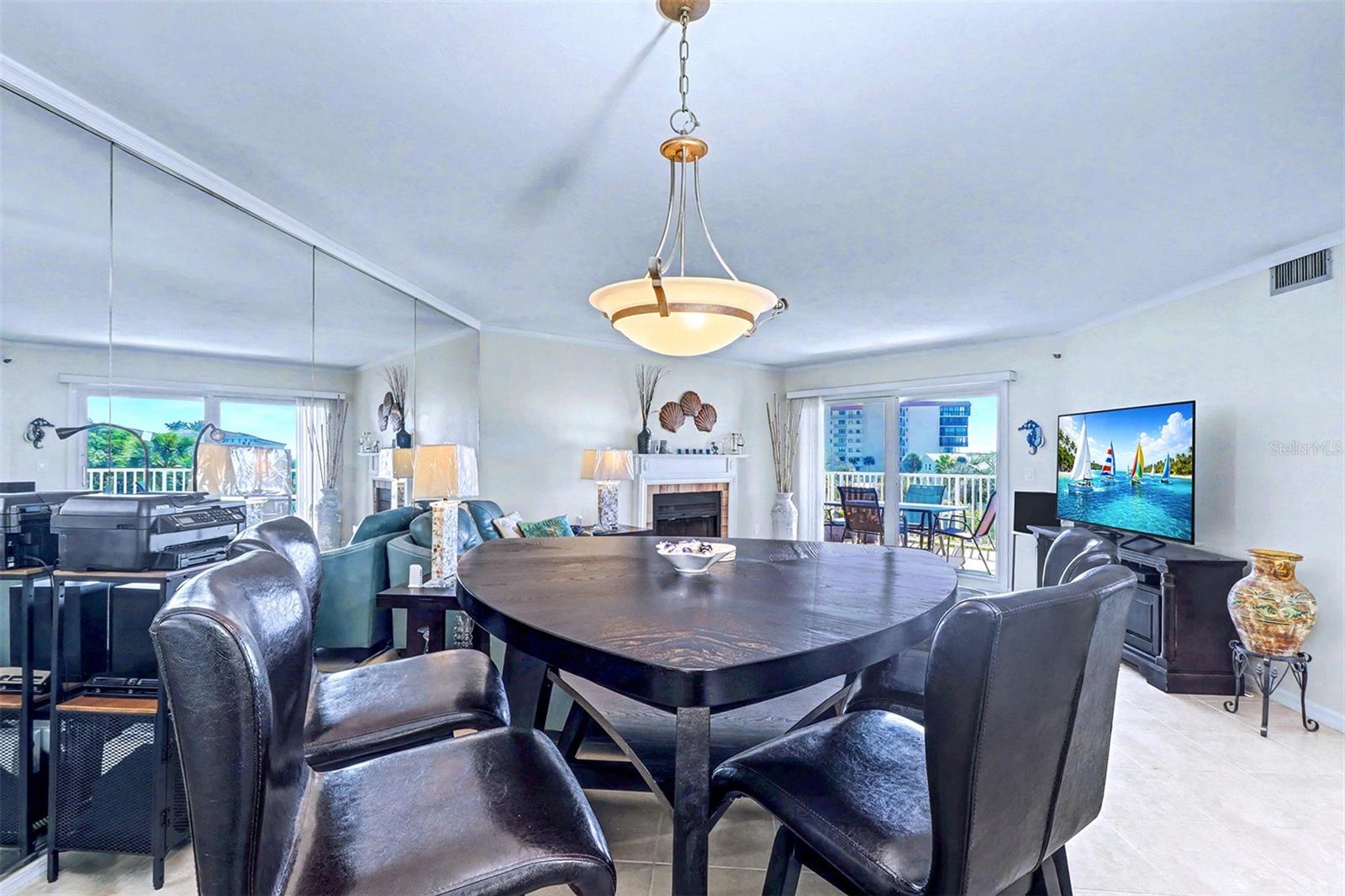 BEACH COTTAGE CONDO - Residential