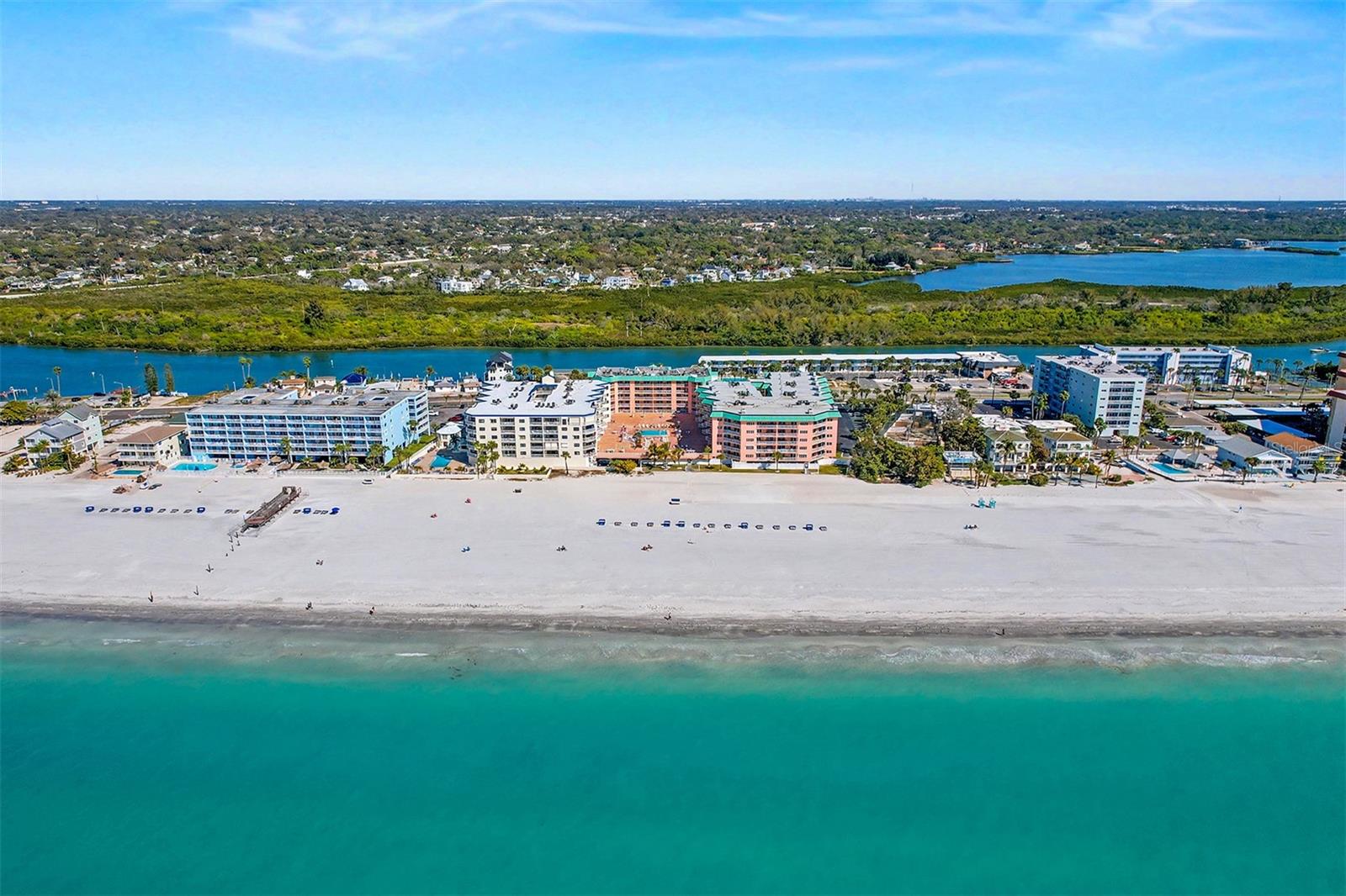 BEACH COTTAGE CONDO - Residential