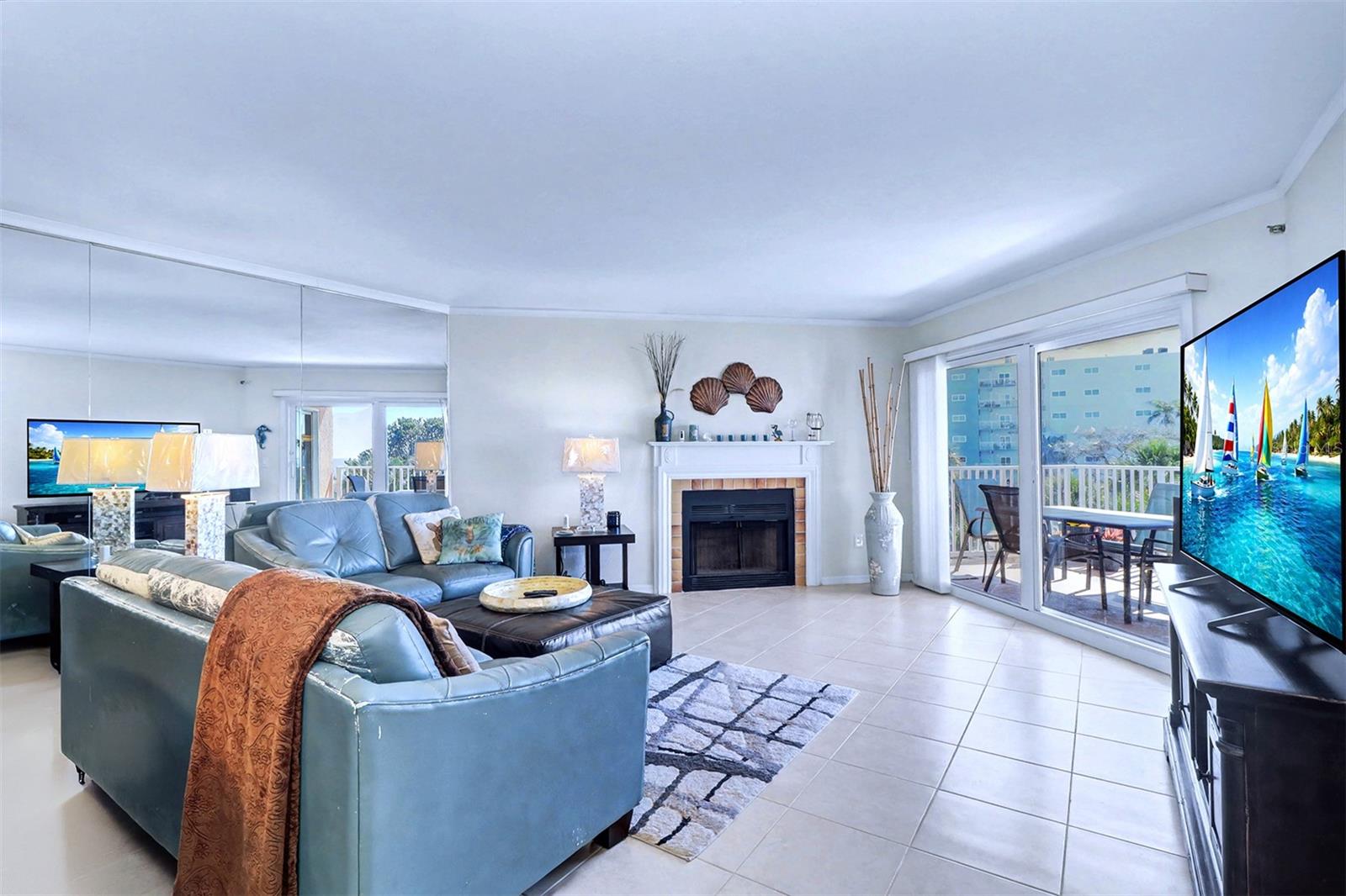 BEACH COTTAGE CONDO - Residential