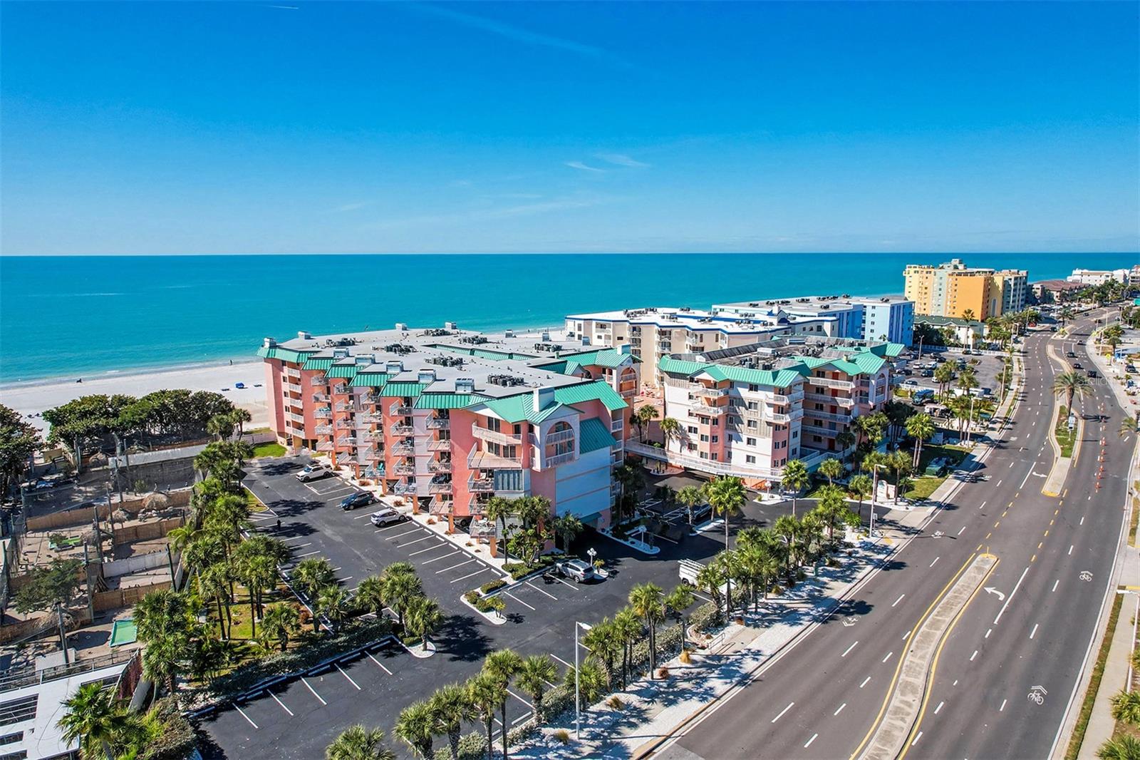 BEACH COTTAGE CONDO - Residential