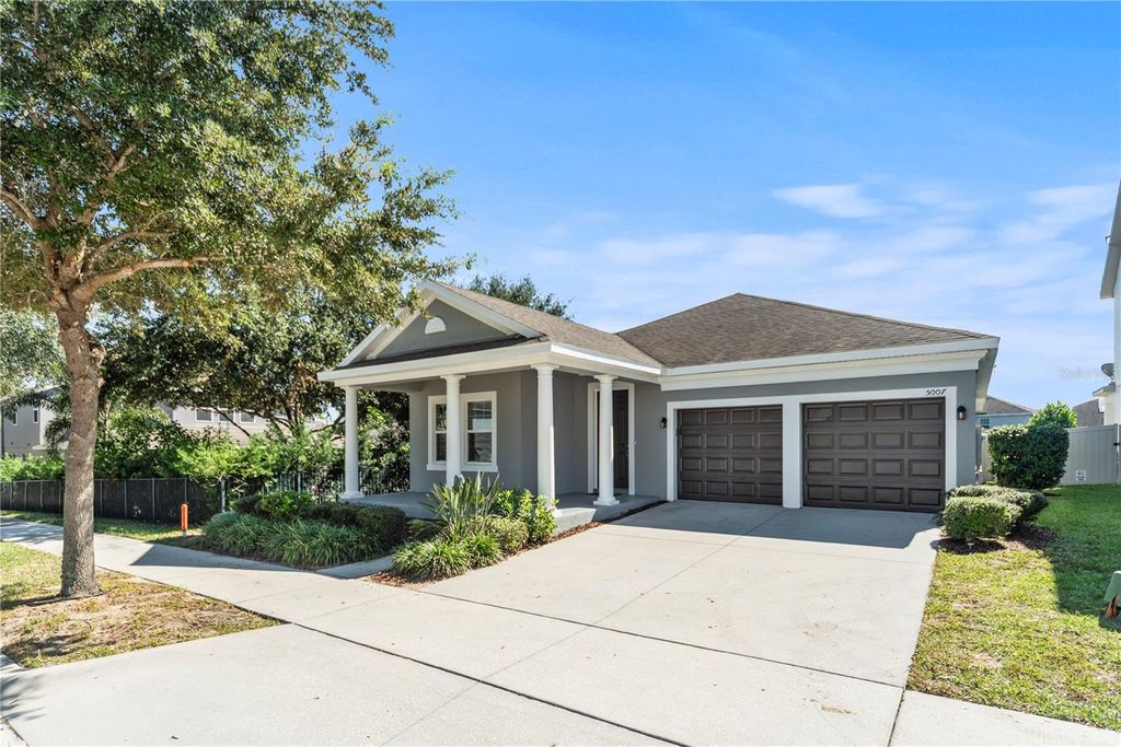 Photo of 5007 Palmetto Park Drive, Winter Garden, FL 34787 (MLS # S5137362)
