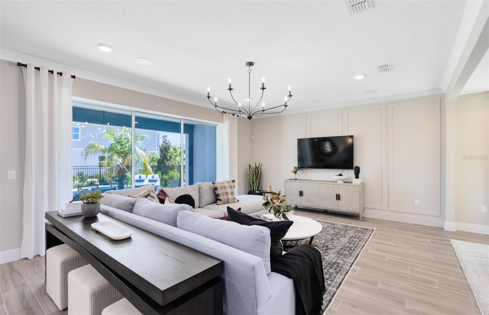 PARKSIDE TRAILS - Residential