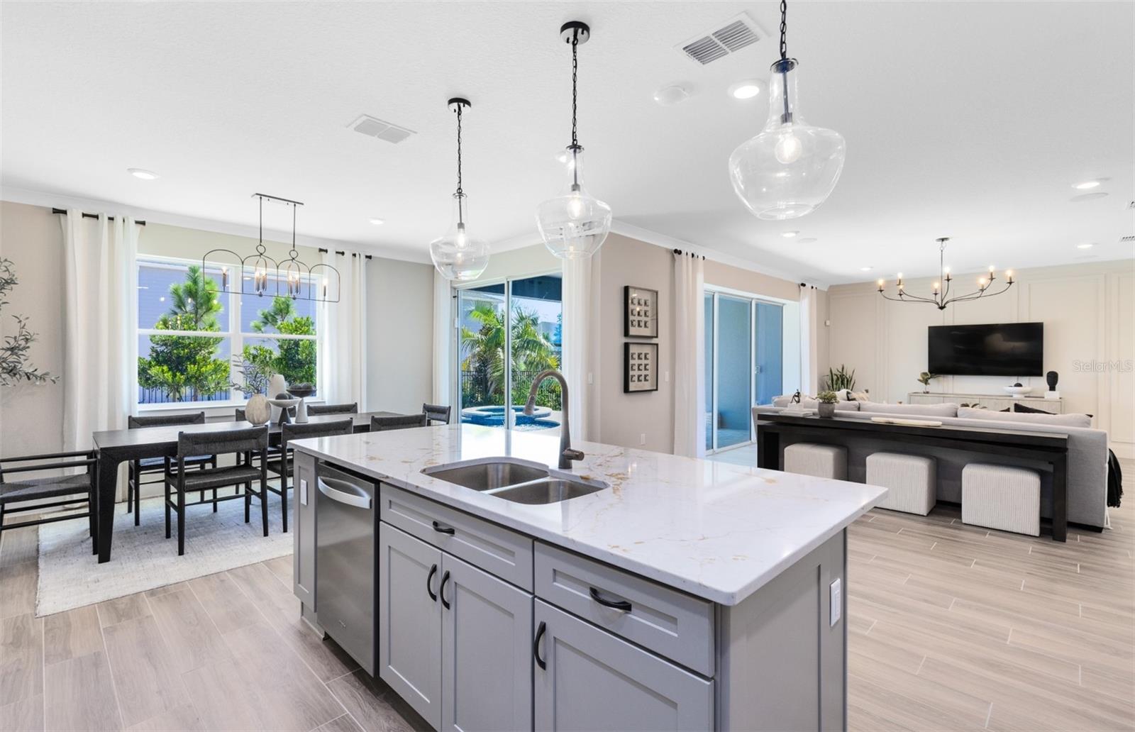 PARKSIDE TRAILS - Residential