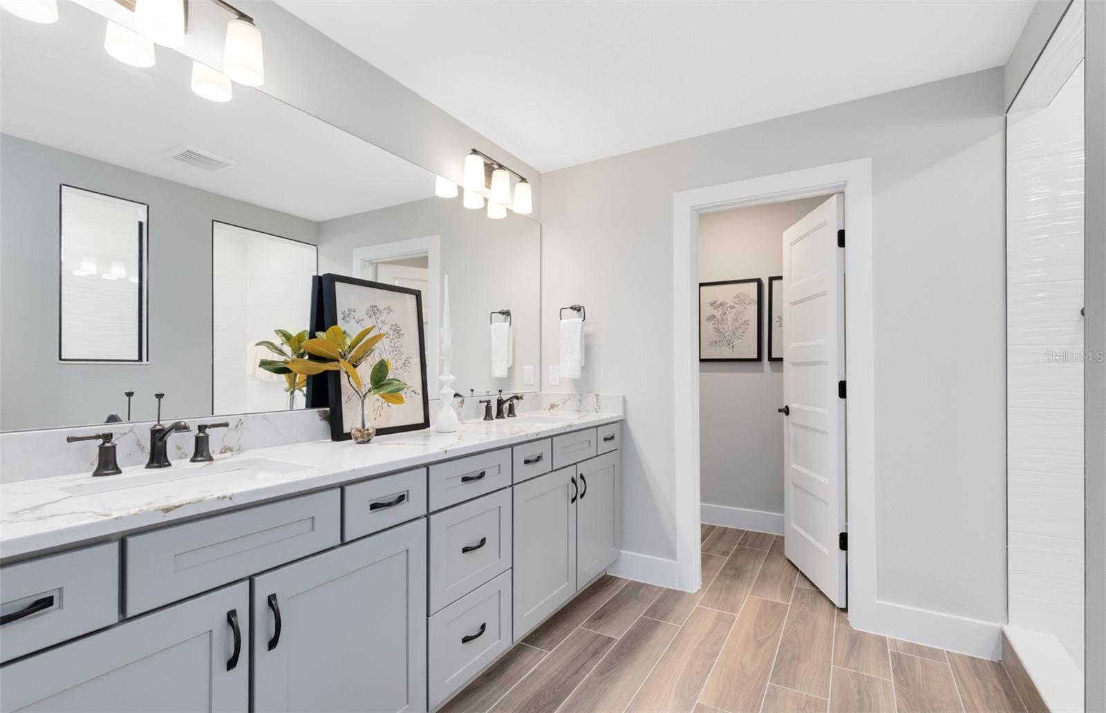 PARKSIDE TRAILS - Residential