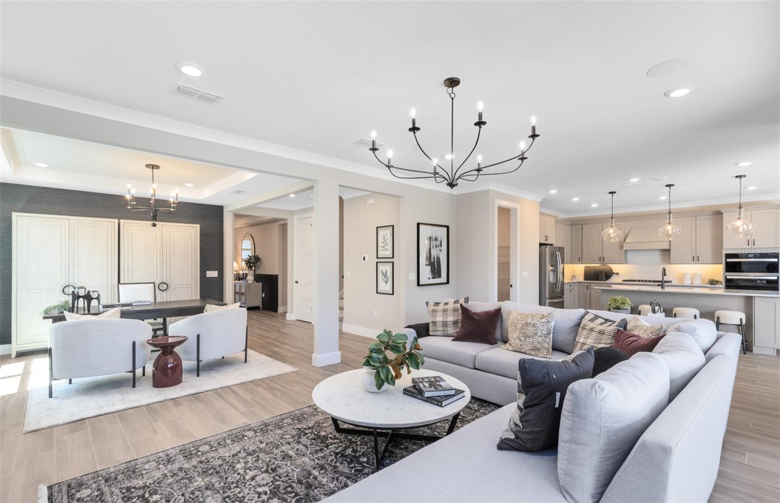 PARKSIDE TRAILS - Residential