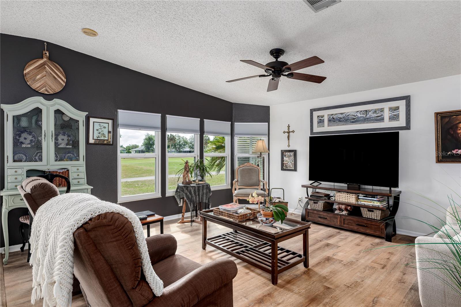 IMPERIAL LAKES ESTATES UNIT III - Residential