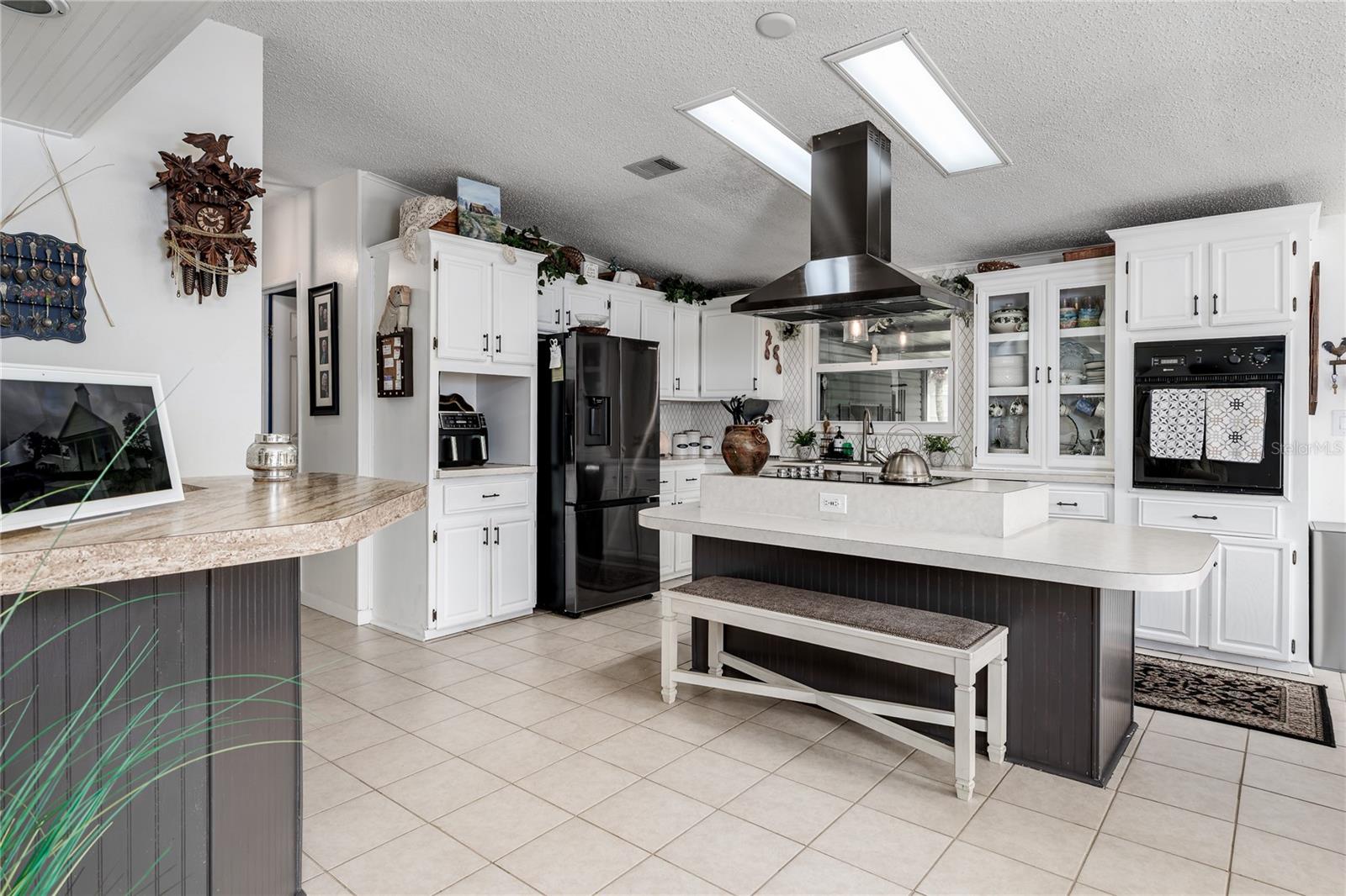 8520 COUNTESS AVENUE CIRCLE