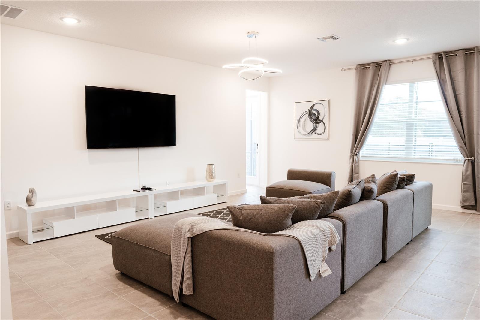 BELLAVIDA PH 2C - Residential