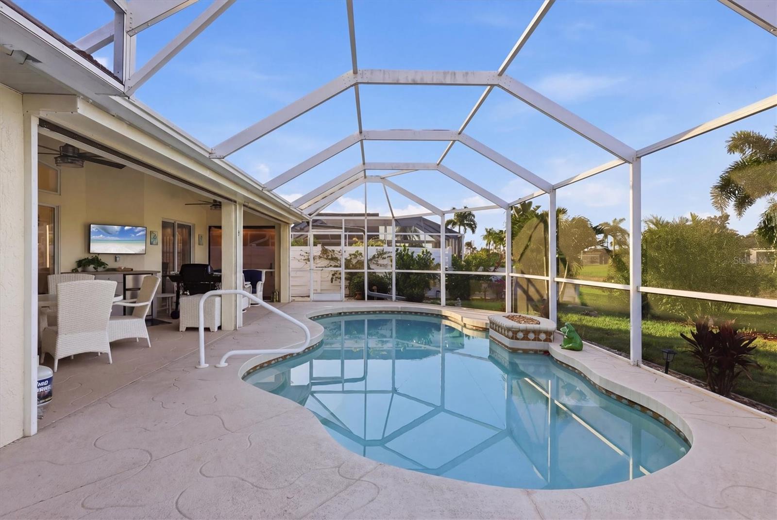 ROTONDA WEST BROADMOOR - Residential