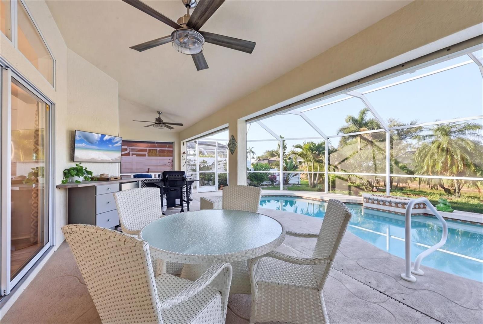 ROTONDA WEST BROADMOOR - Residential