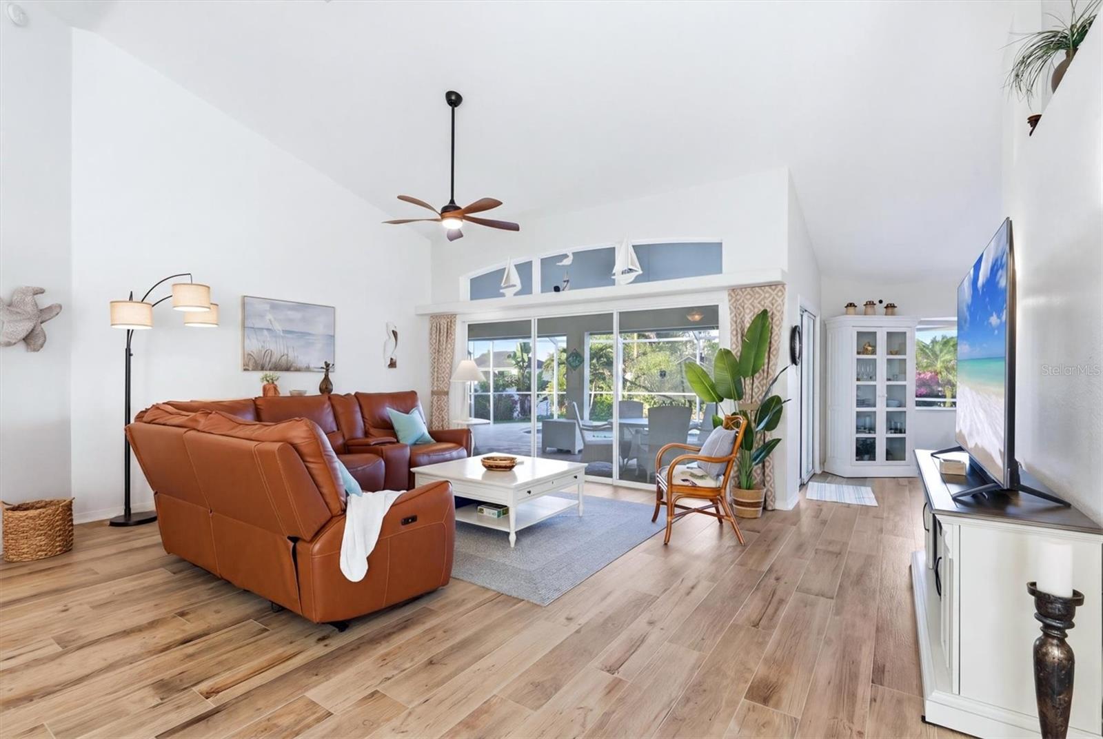 ROTONDA WEST BROADMOOR - Residential