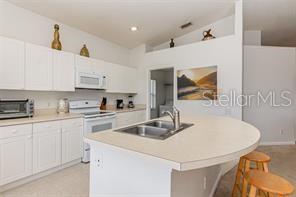 WYNDHAM PALMS PH 01B - Residential Lease