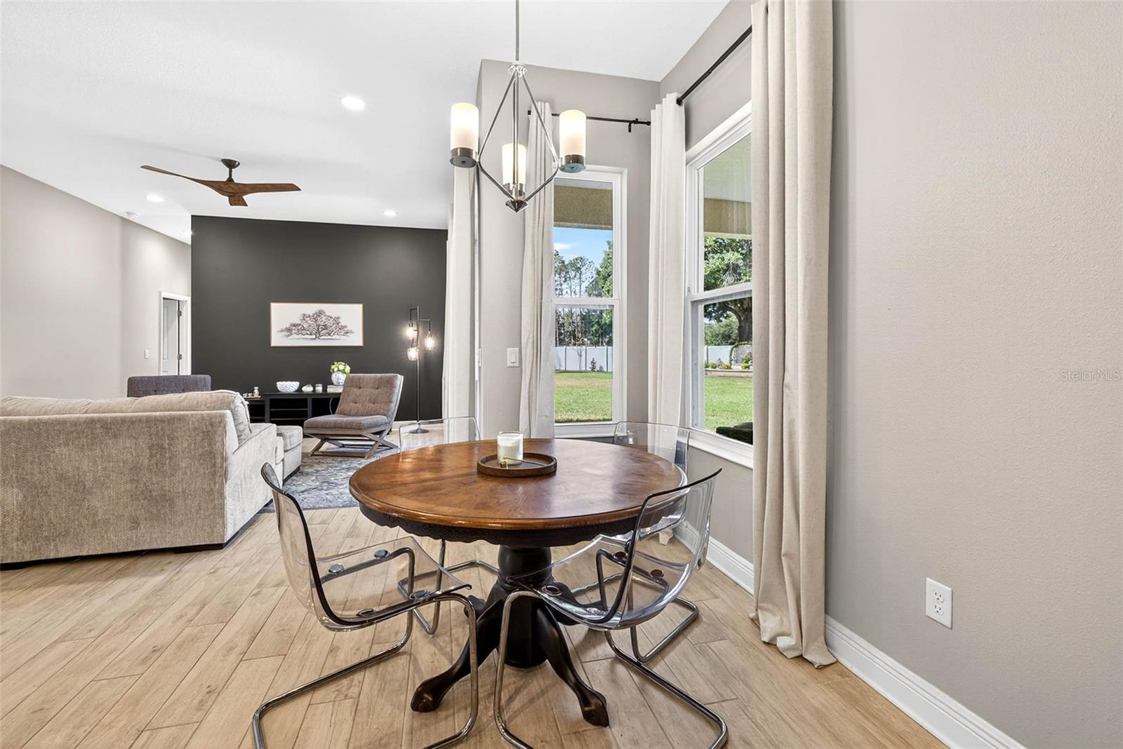 LAKE THOMAS POINTE - Residential