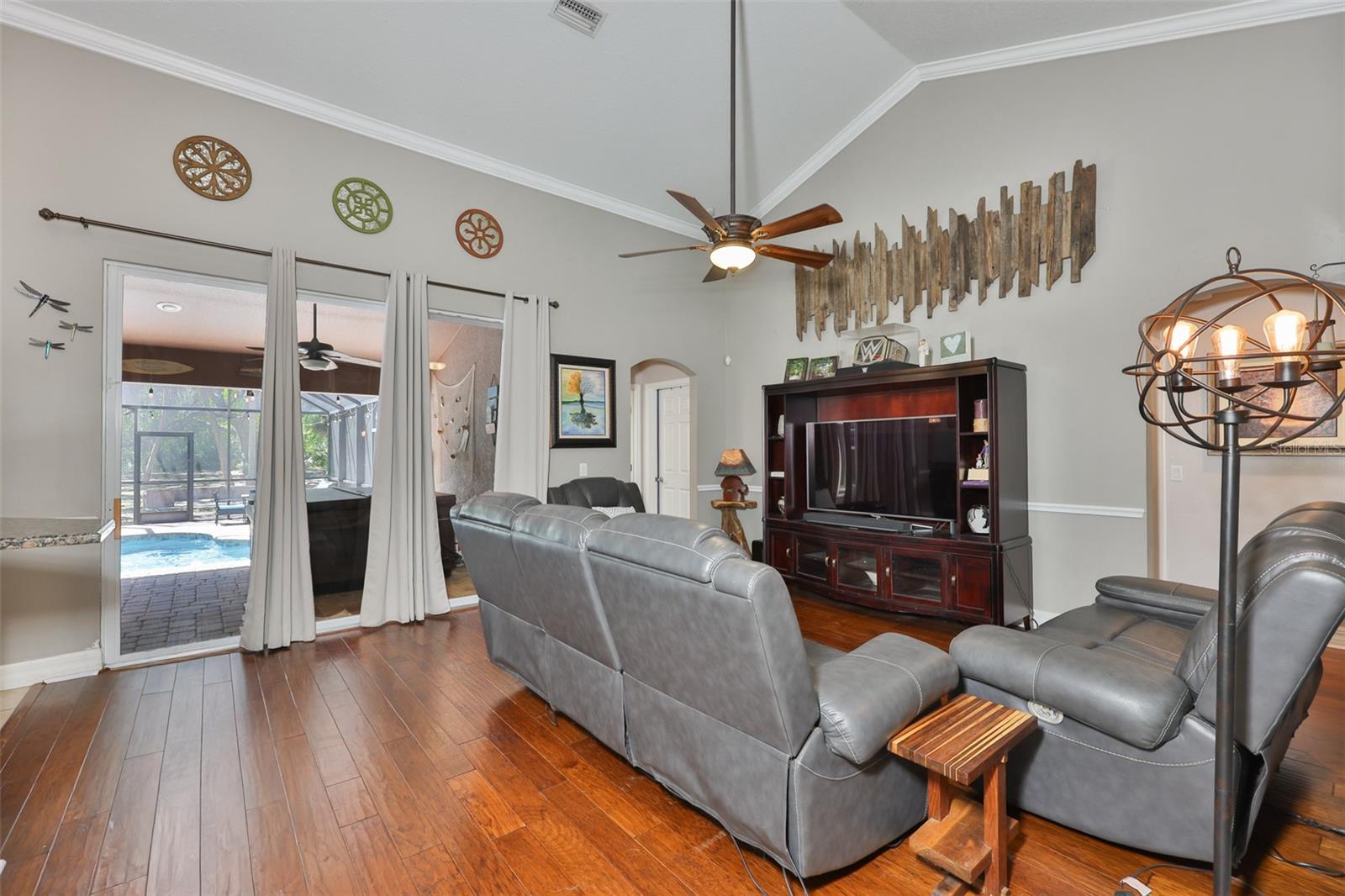 SUNDANCE UNIT 4 - Residential