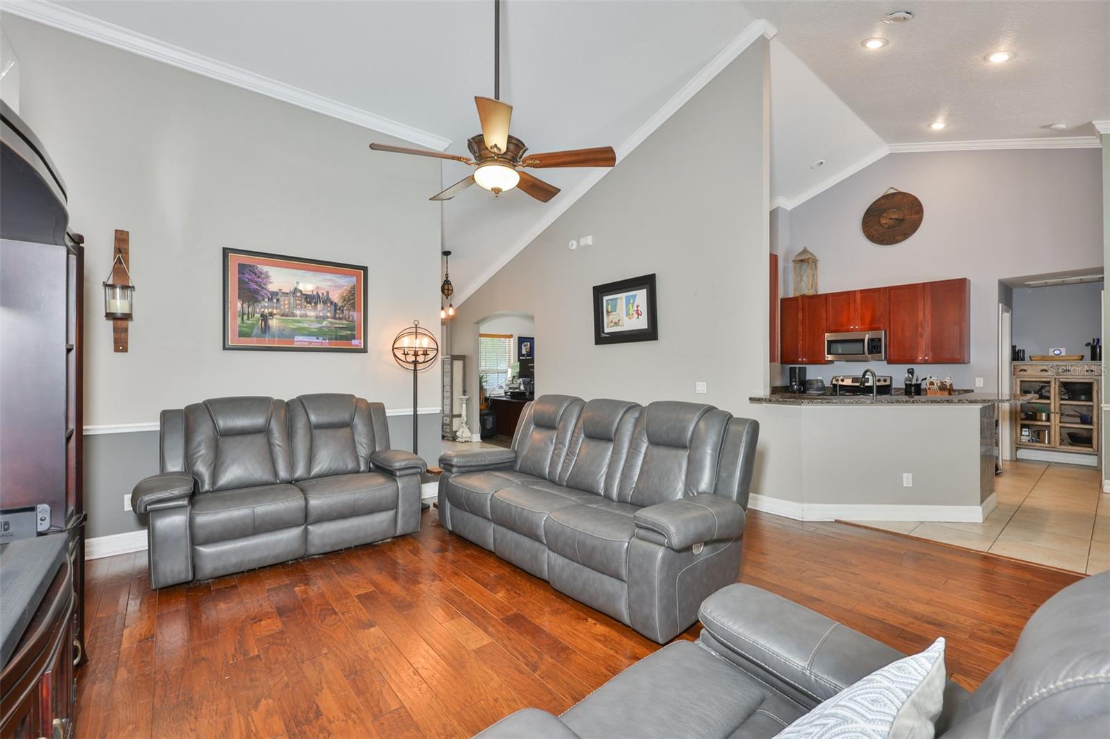 SUNDANCE UNIT 4 - Residential