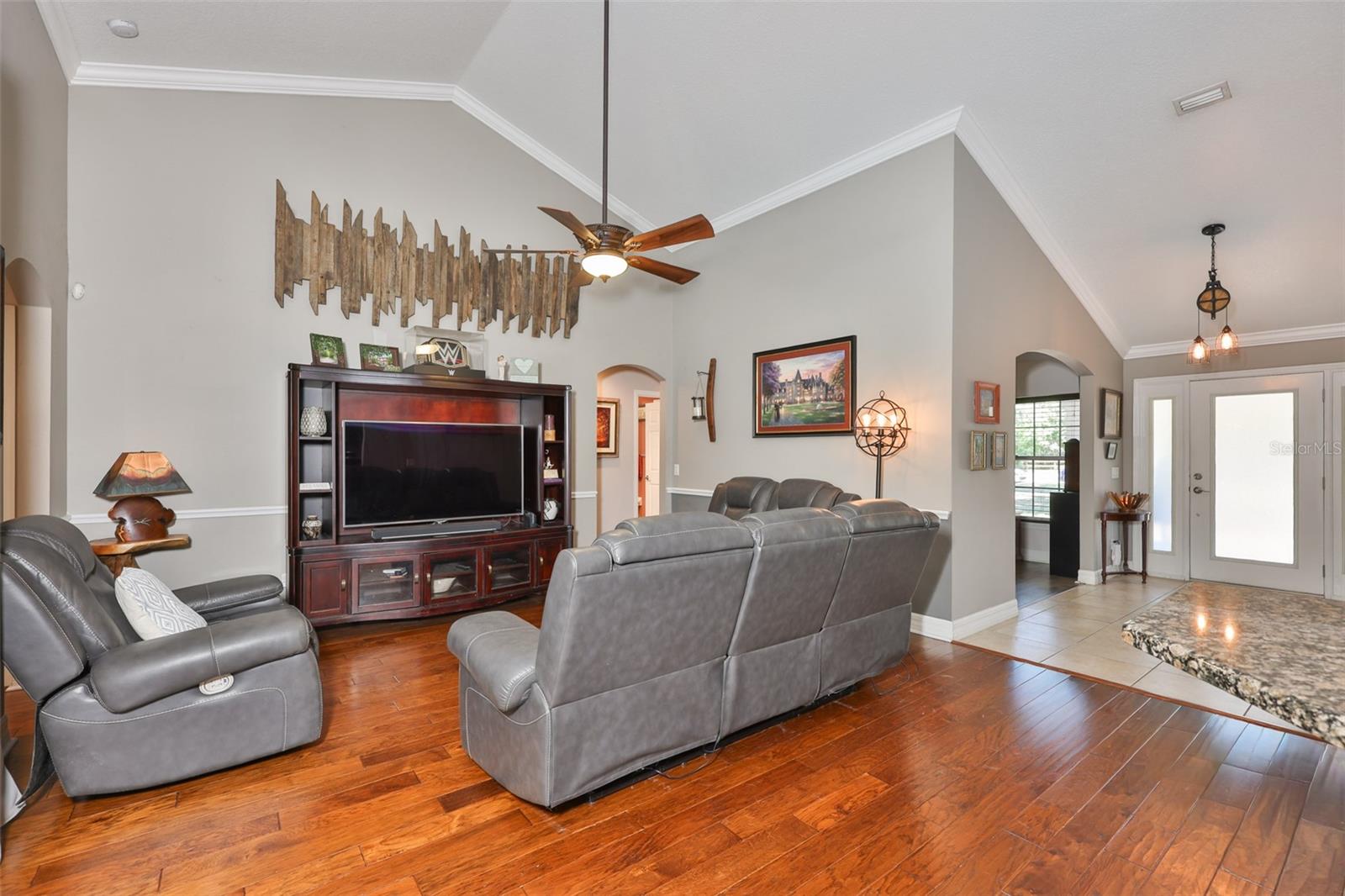 SUNDANCE UNIT 4 - Residential