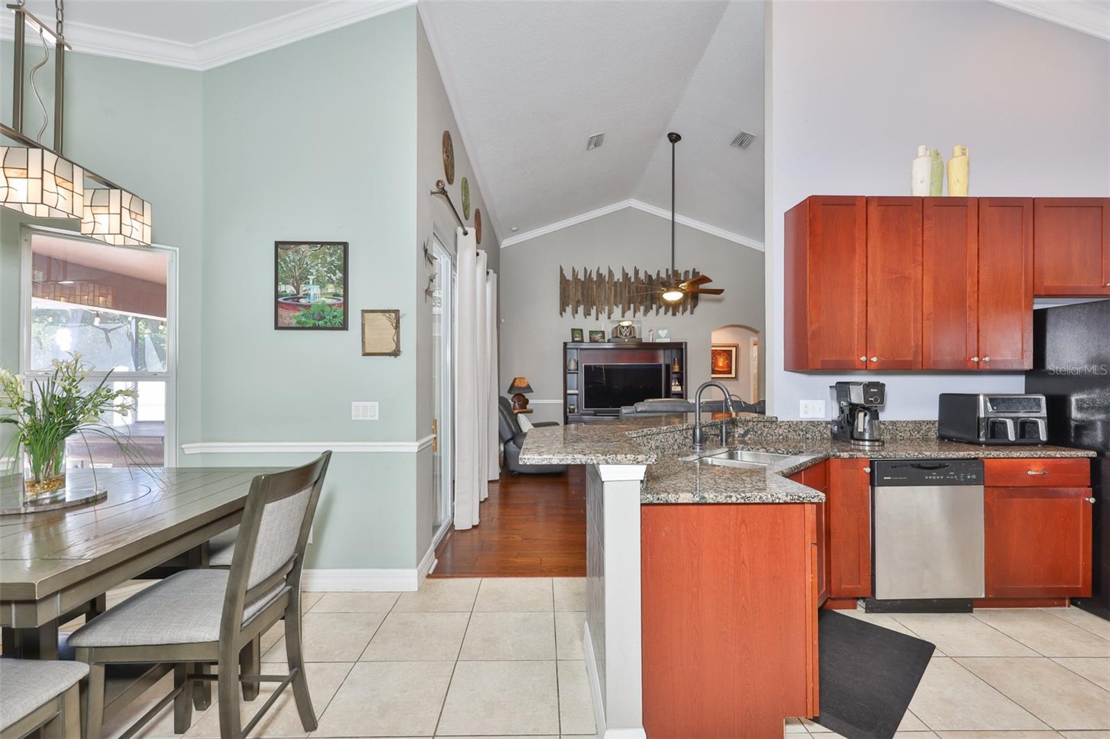 SUNDANCE UNIT 4 - Residential