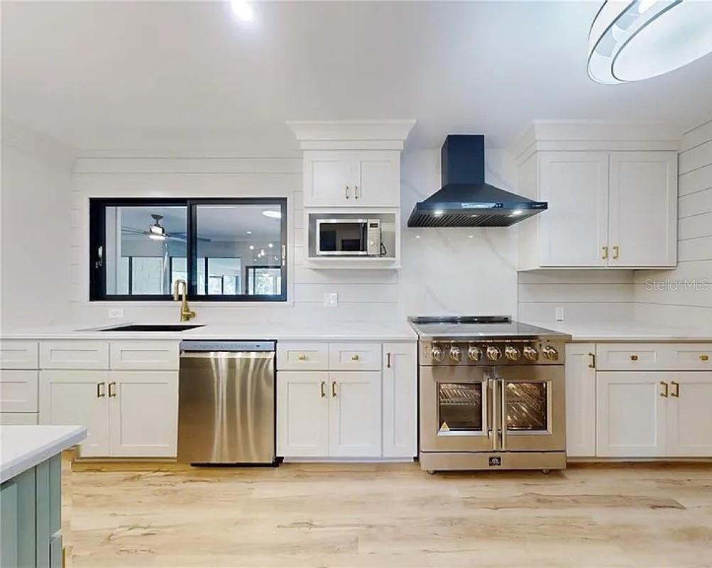 GOLDEN HILLS TURF & COUNTRY CLUB - Residential
