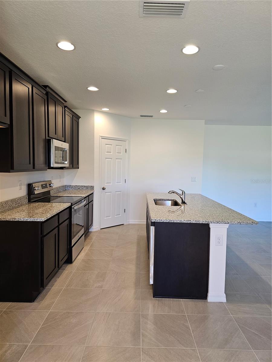 LAKE LINCOLN - Residential