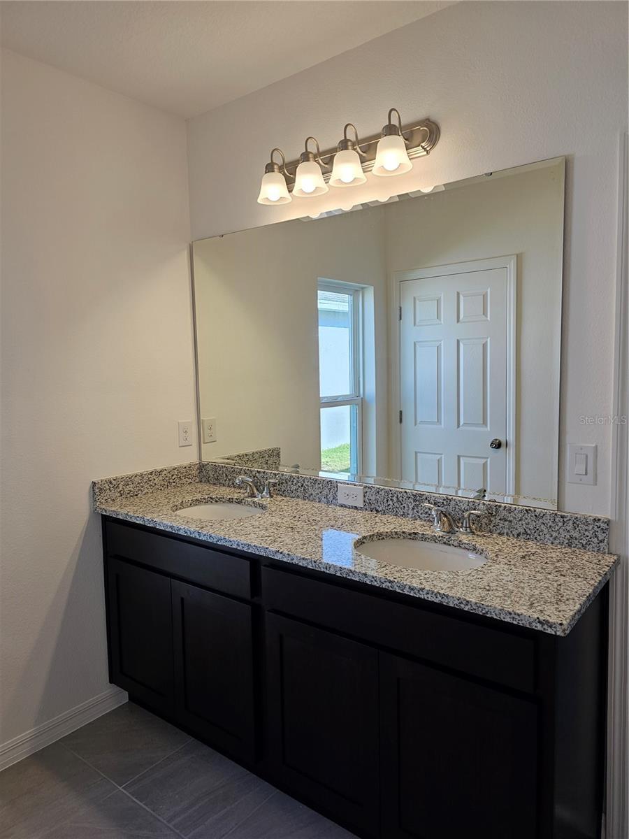 LAKE LINCOLN - Residential