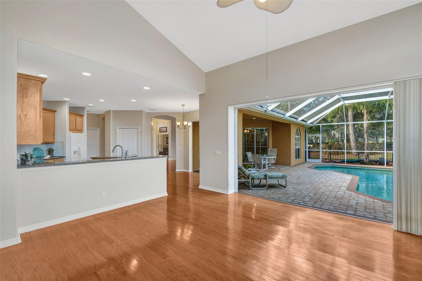 RIVER HILLS COUNTRY CLUB PARCE - Residential