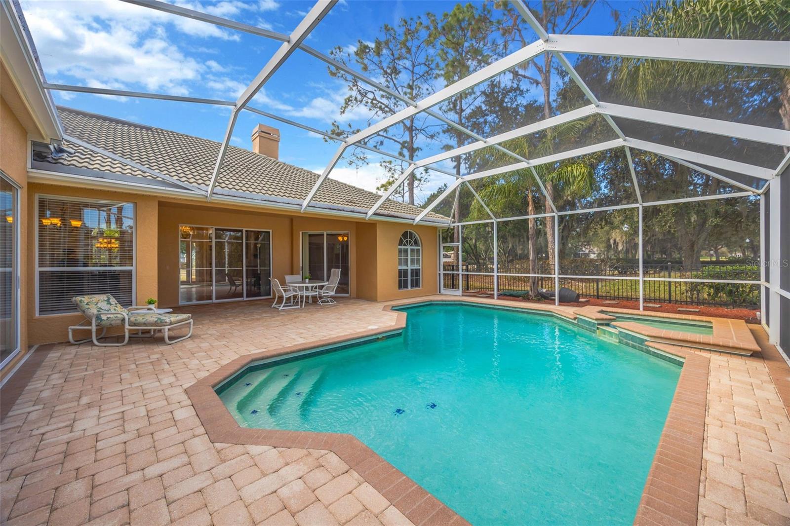 RIVER HILLS COUNTRY CLUB PARCE - Residential