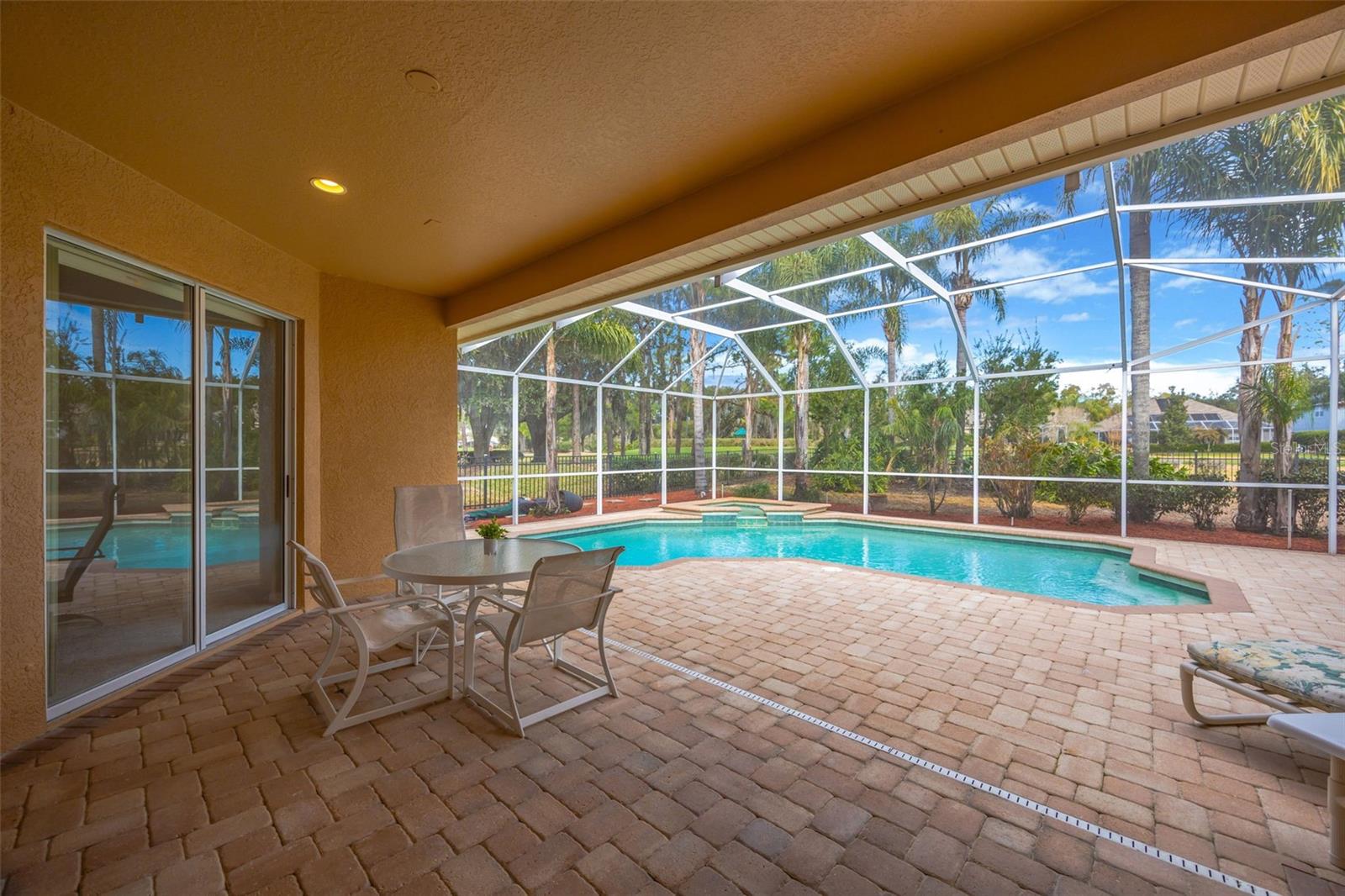 RIVER HILLS COUNTRY CLUB PARCE - Residential