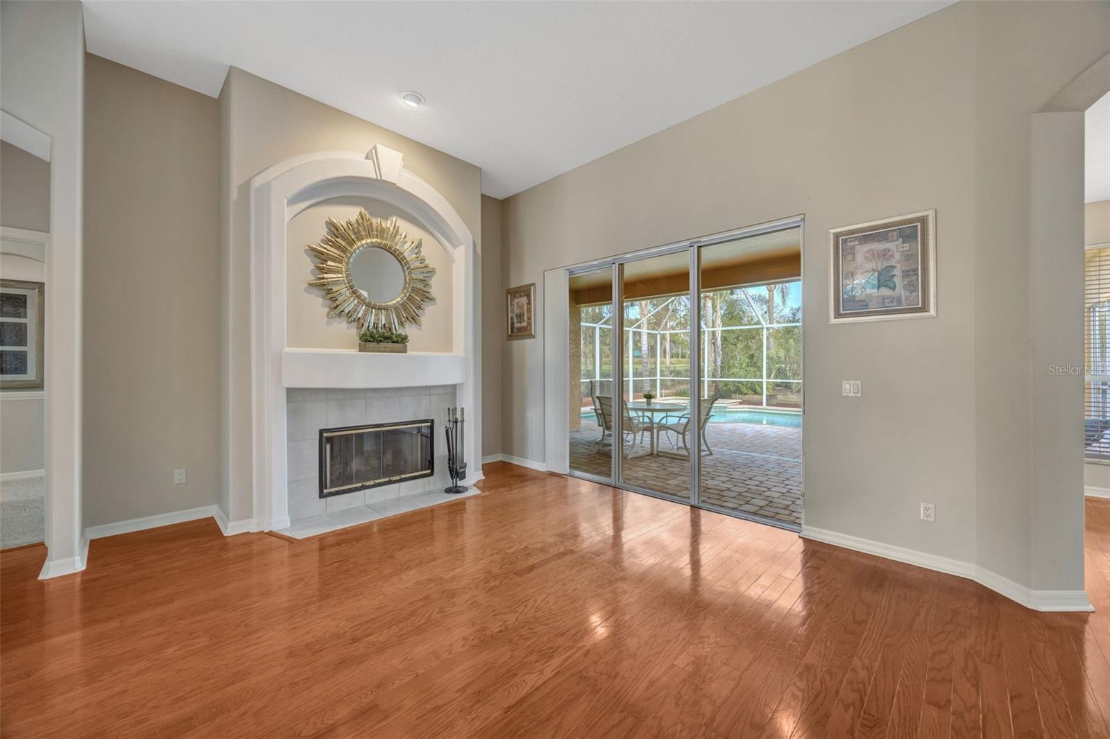 RIVER HILLS COUNTRY CLUB PARCE - Residential