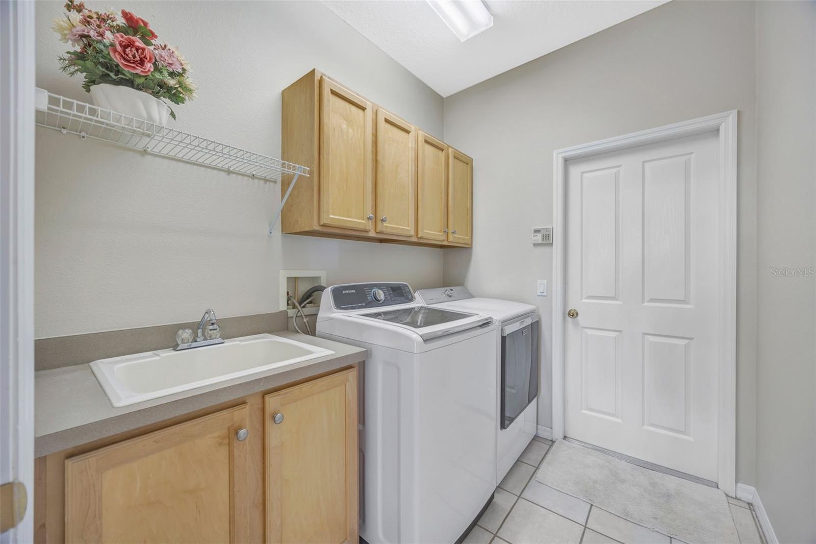 RIVER HILLS COUNTRY CLUB PARCE - Residential