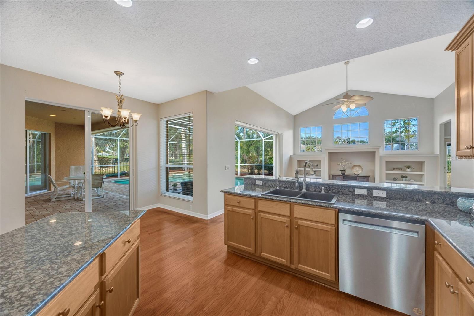 RIVER HILLS COUNTRY CLUB PARCE - Residential