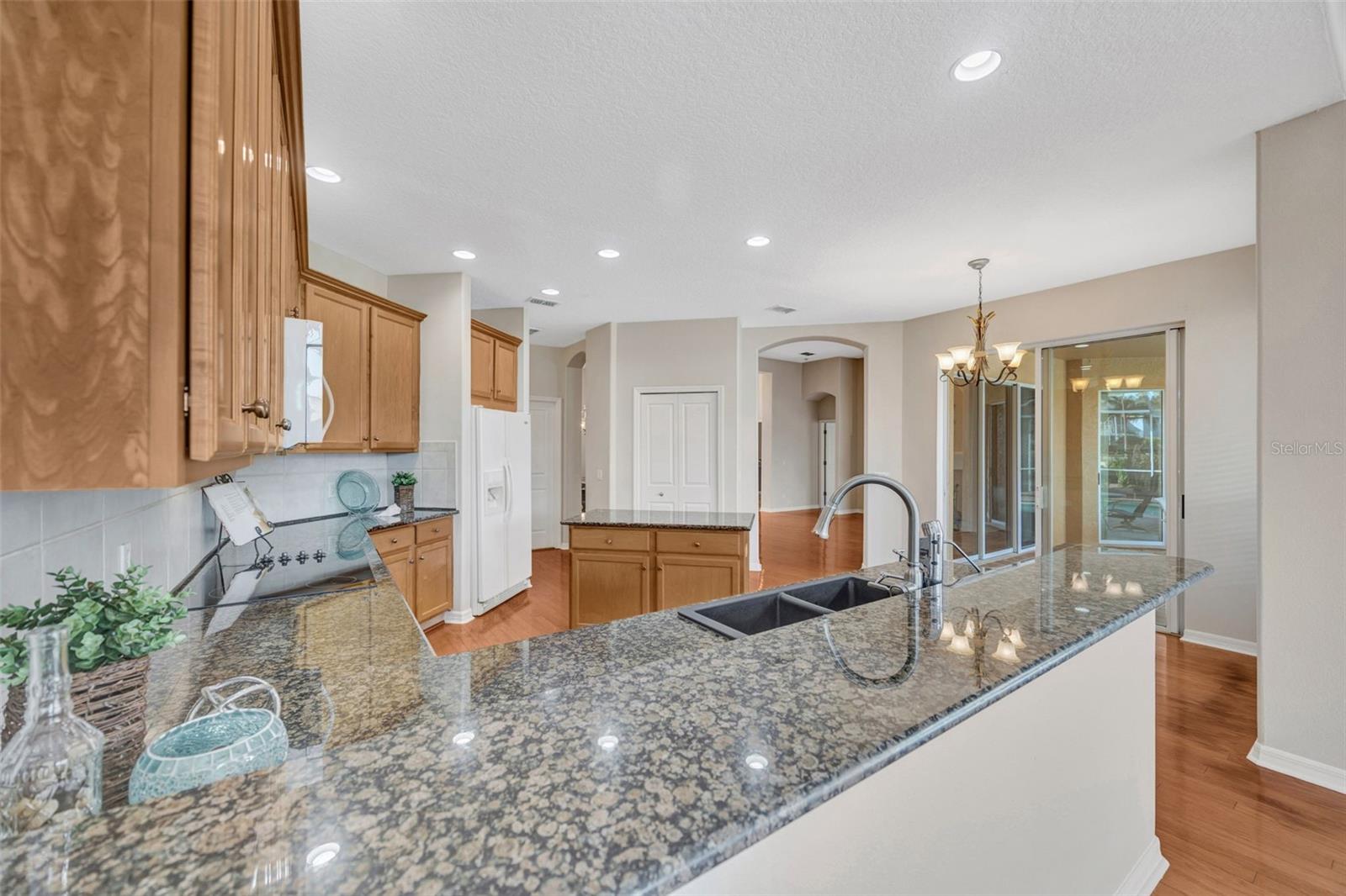 RIVER HILLS COUNTRY CLUB PARCE - Residential