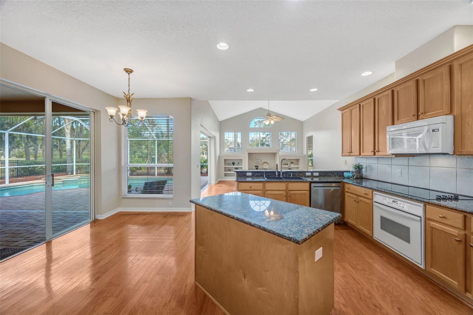 RIVER HILLS COUNTRY CLUB PARCE - Residential