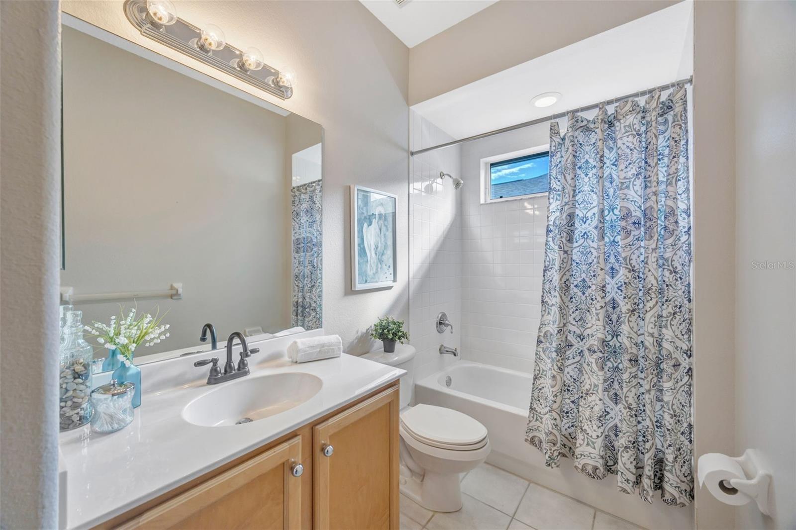 RIVER HILLS COUNTRY CLUB PARCE - Residential