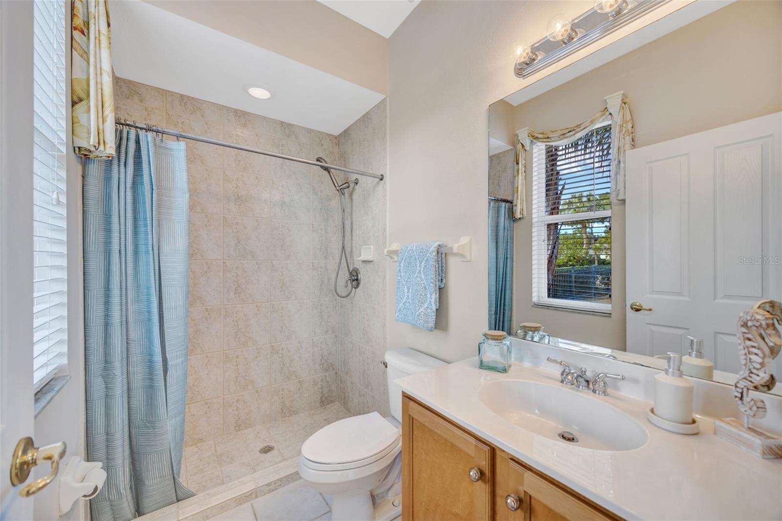 RIVER HILLS COUNTRY CLUB PARCE - Residential