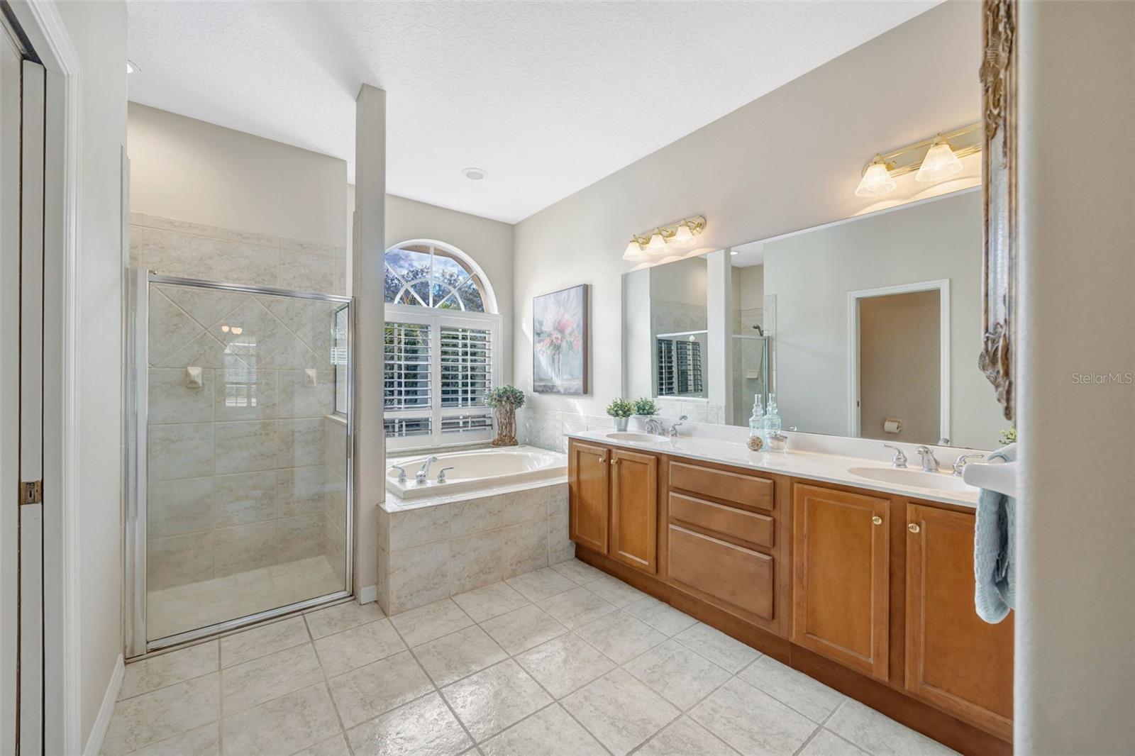 RIVER HILLS COUNTRY CLUB PARCE - Residential