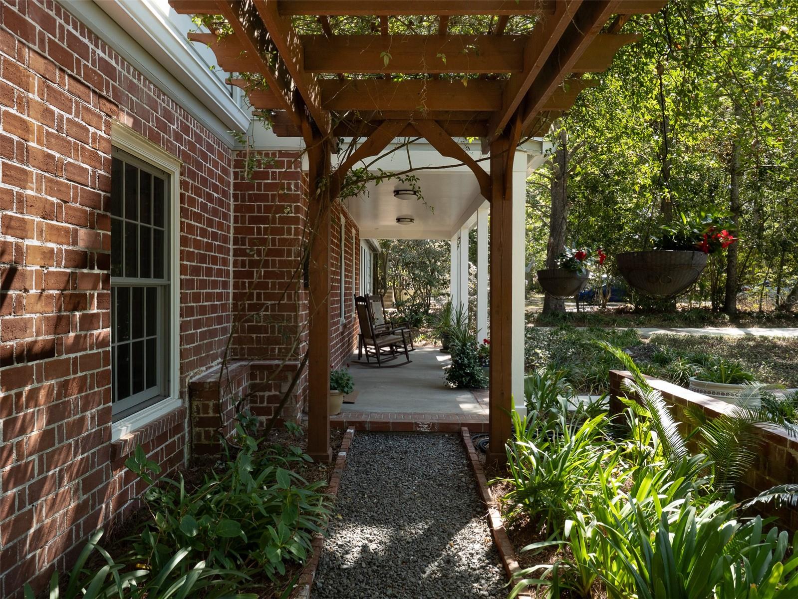 STRINGFELLOW/BROOME - Residential