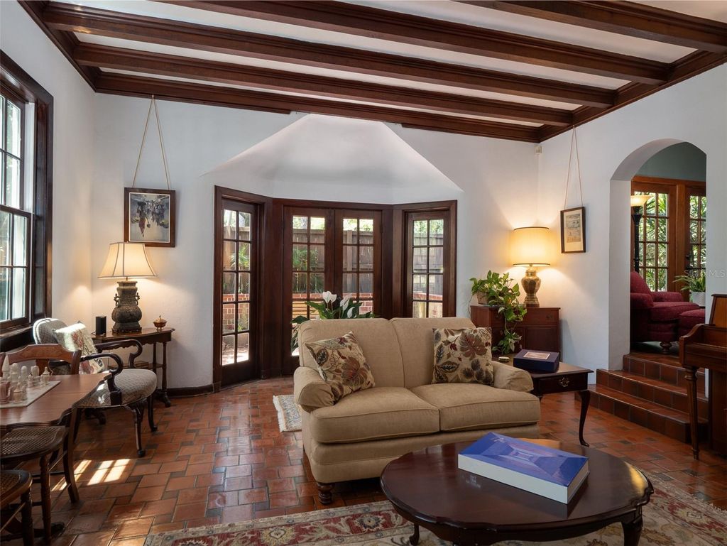 Photo of 2236 NW 7th Lane, Gainesville, FL 32603 (MLS # GC539267)