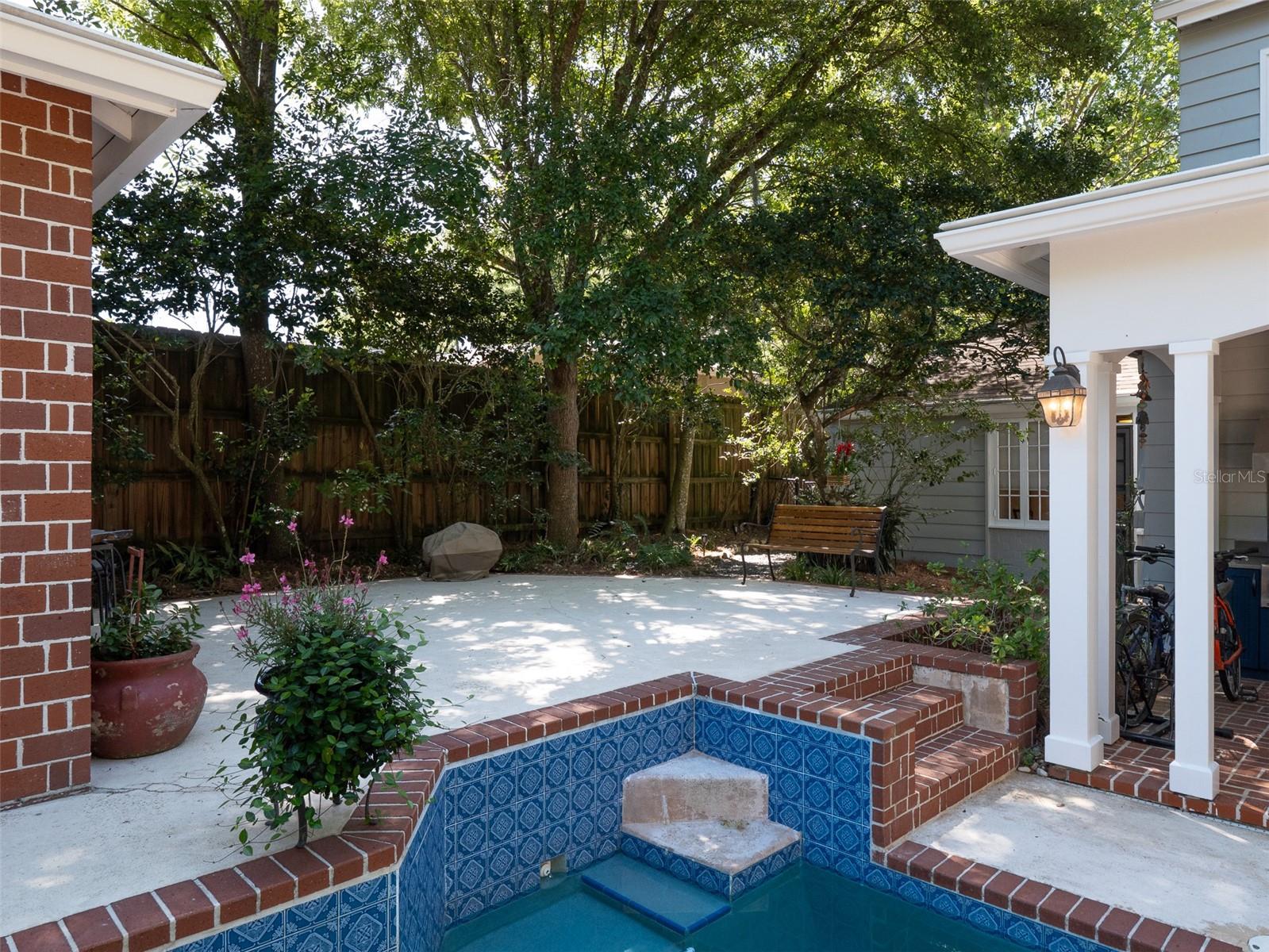 STRINGFELLOW/BROOME - Residential