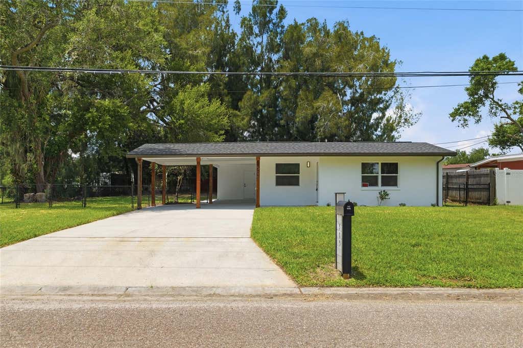 Photo of 505 Papaya Drive, Tampa, FL 33619 (MLS # TB8530839)